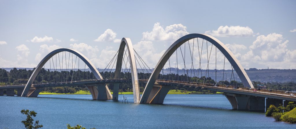 Ponte Juscelino Kubitschek durante o dia